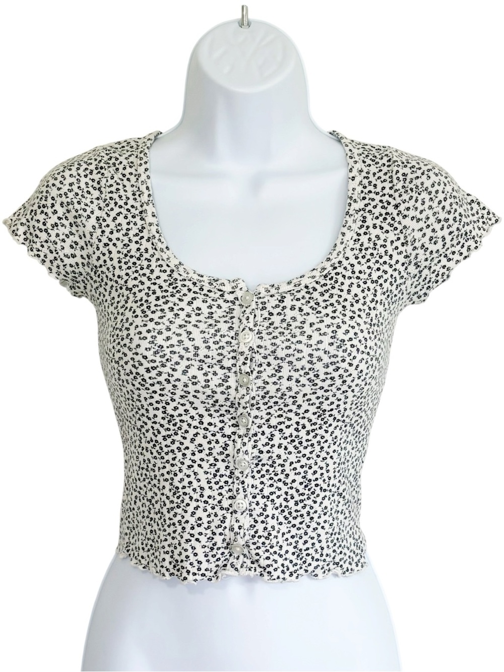 BRANDY MELVILLE Zelly Floral Baby Tee Crop Top Button Front Coquette Y2K
